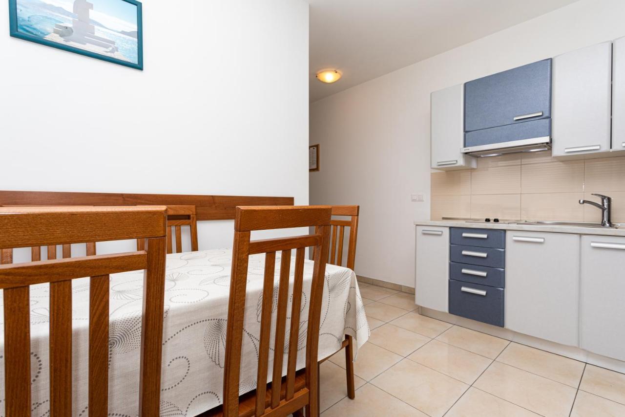 Apartments Crnekovic V バスカ エクステリア 写真