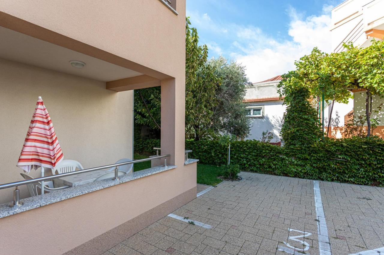 Apartments Crnekovic V バスカ エクステリア 写真