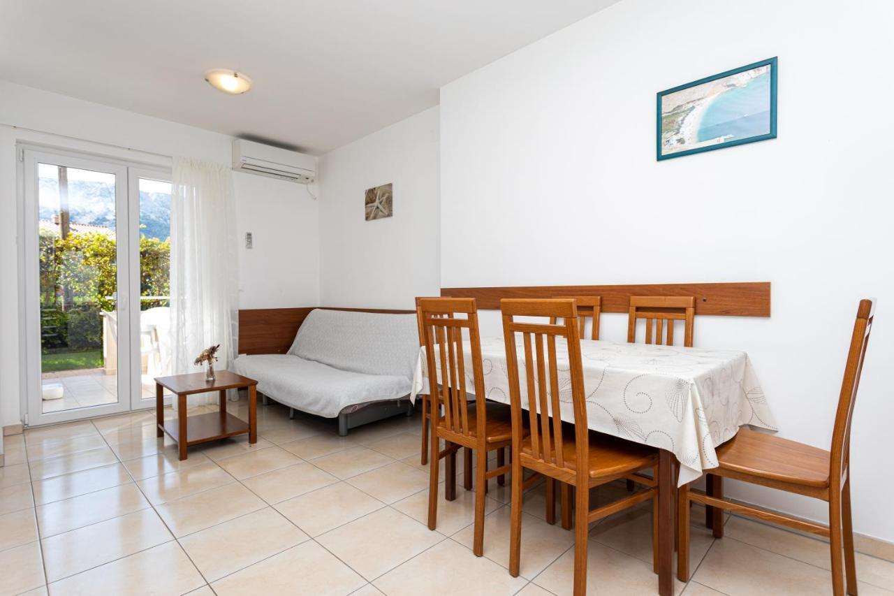 Apartments Crnekovic V バスカ エクステリア 写真