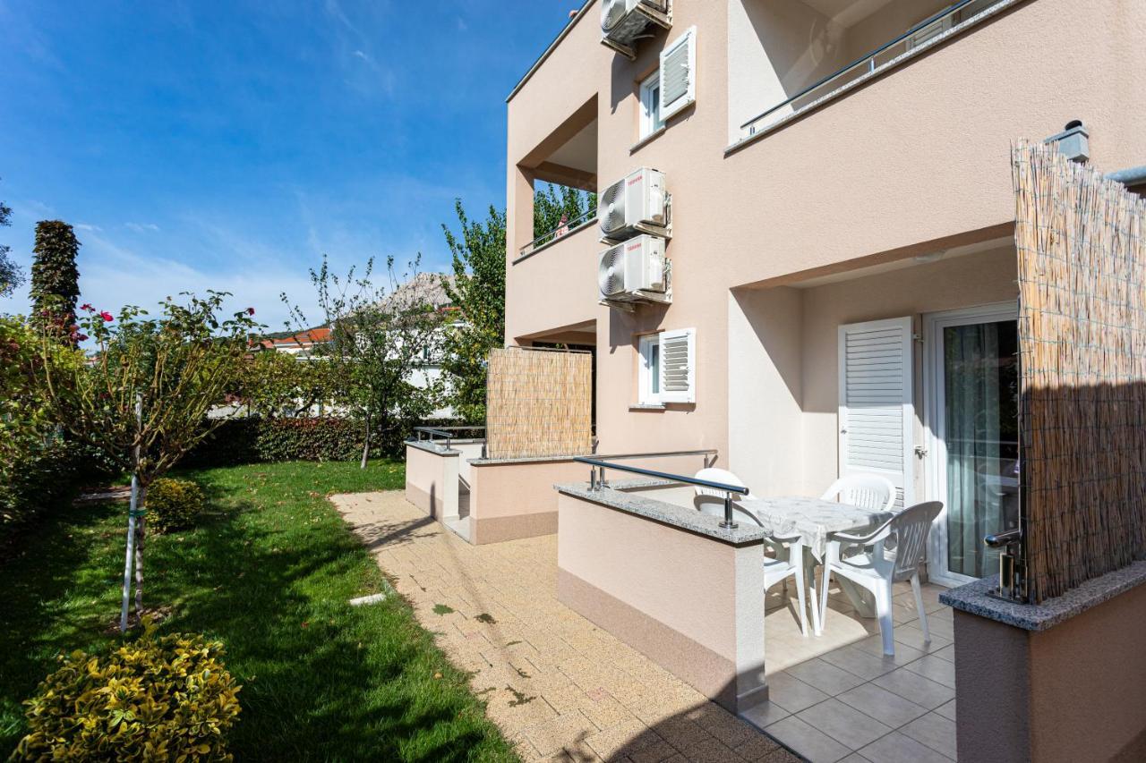 Apartments Crnekovic V バスカ エクステリア 写真