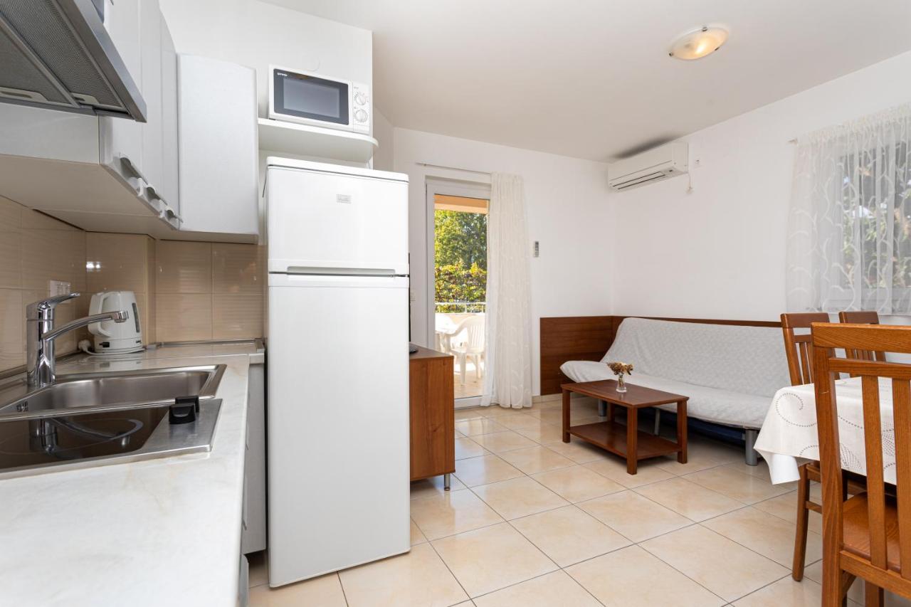Apartments Crnekovic V バスカ エクステリア 写真