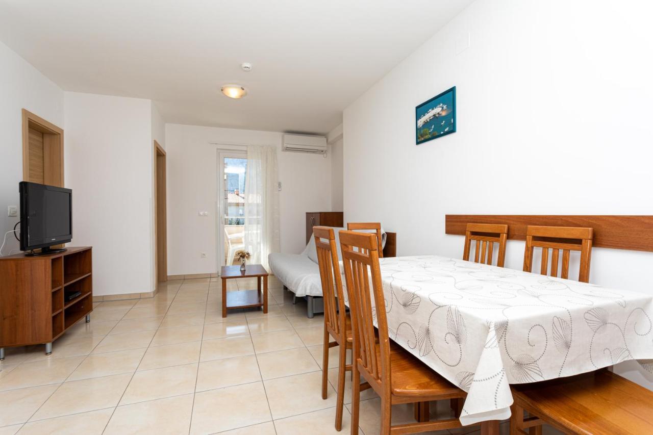 Apartments Crnekovic V バスカ エクステリア 写真