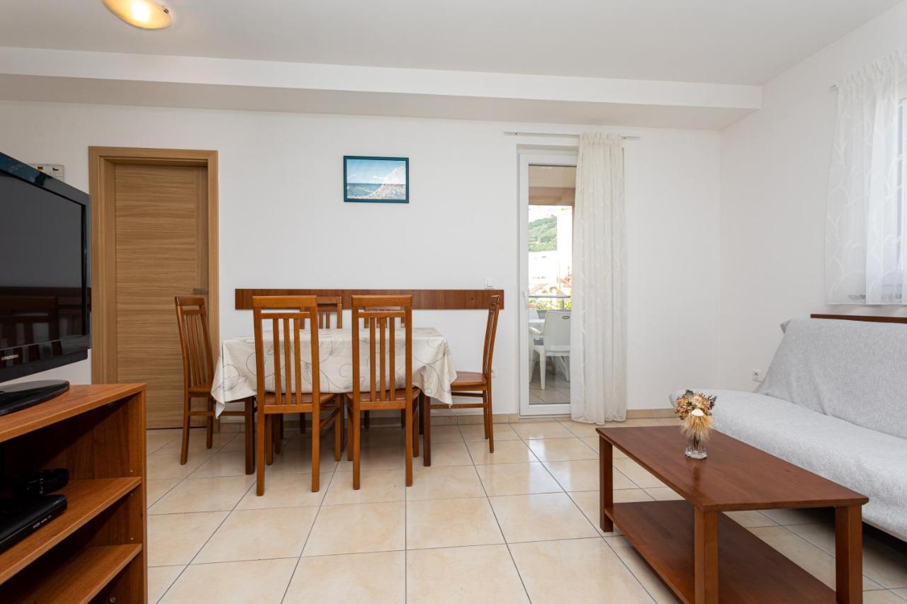 Apartments Crnekovic V バスカ エクステリア 写真