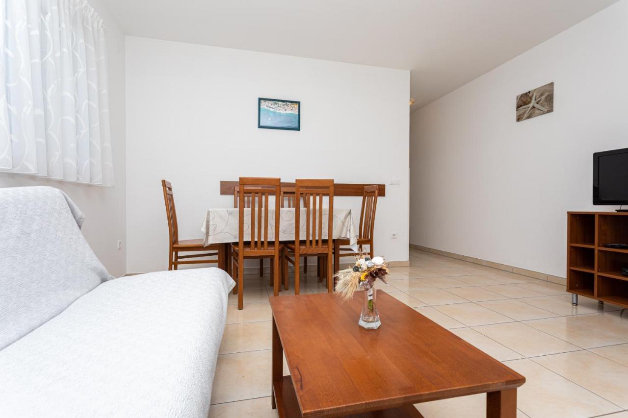 Apartments Crnekovic V バスカ エクステリア 写真