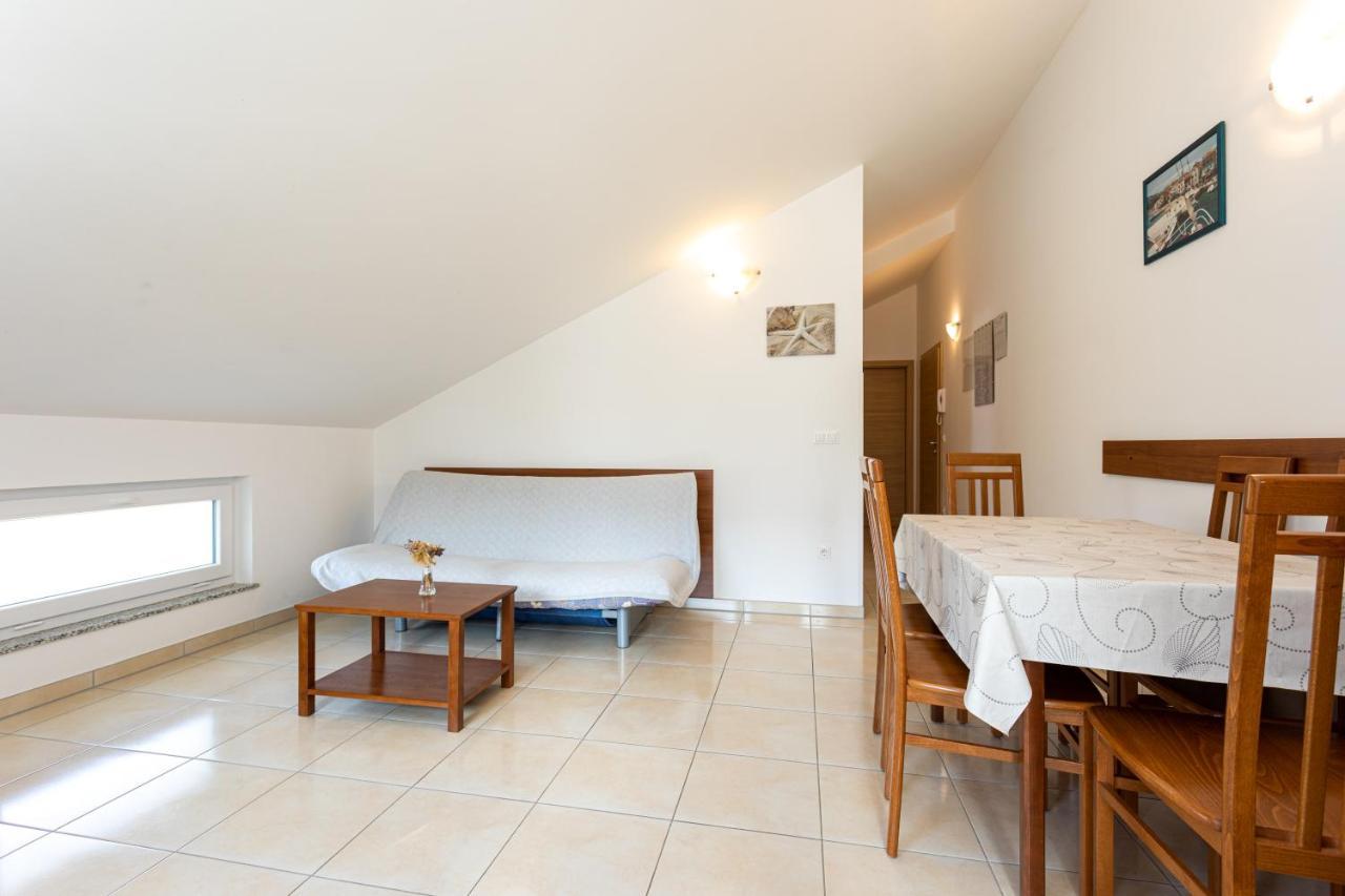 Apartments Crnekovic V バスカ エクステリア 写真