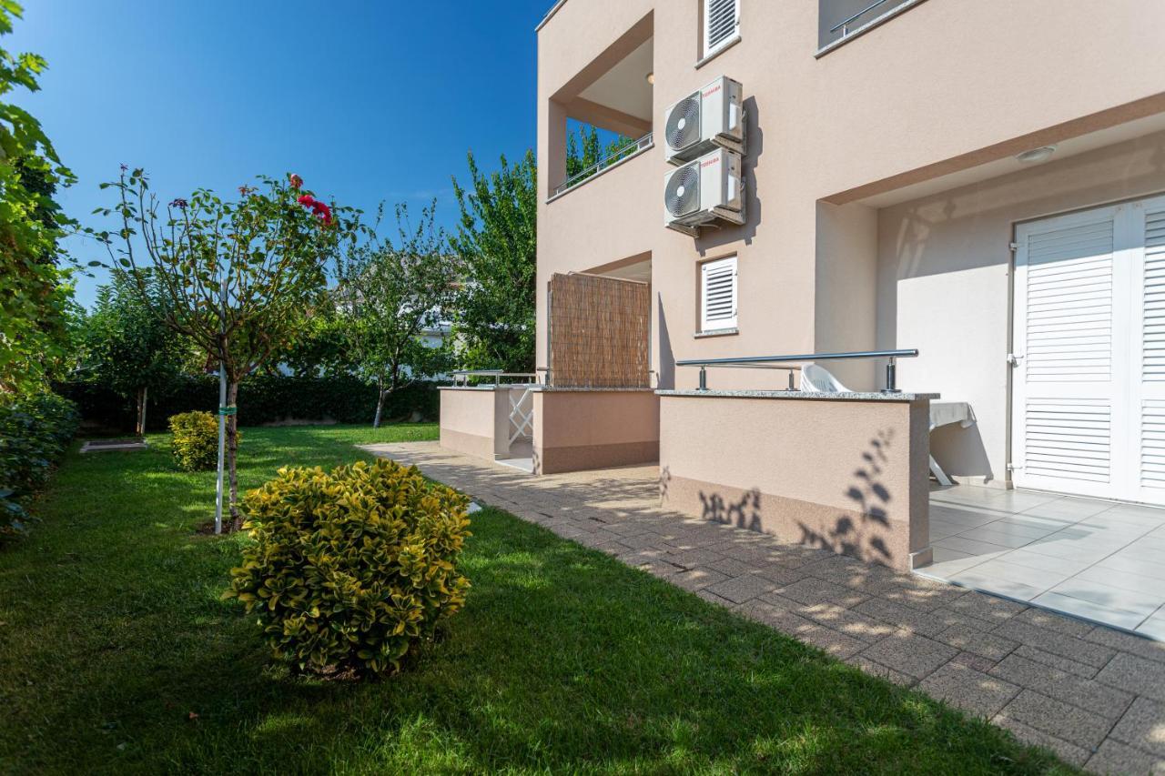 Apartments Crnekovic V バスカ エクステリア 写真
