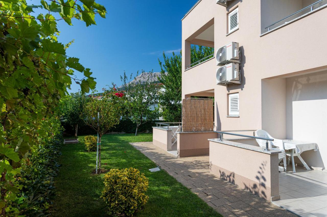 Apartments Crnekovic V バスカ エクステリア 写真